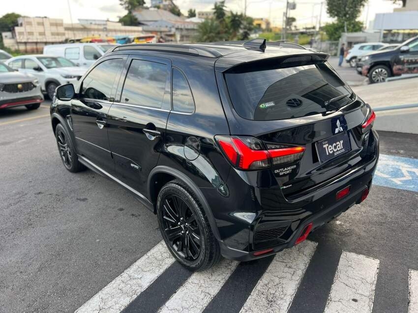 mitsubishi outlander 2.0 sport hpe 4x4 automatico 2022.