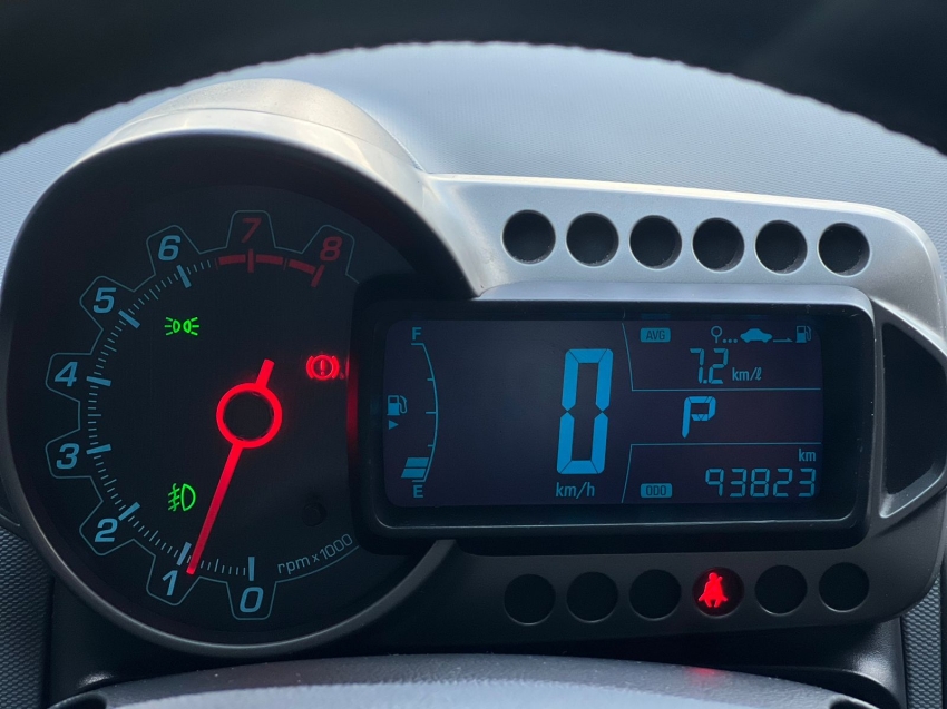 chevrolet sonic 1.6 ltz effect 16v flex 4p automatico 2014
