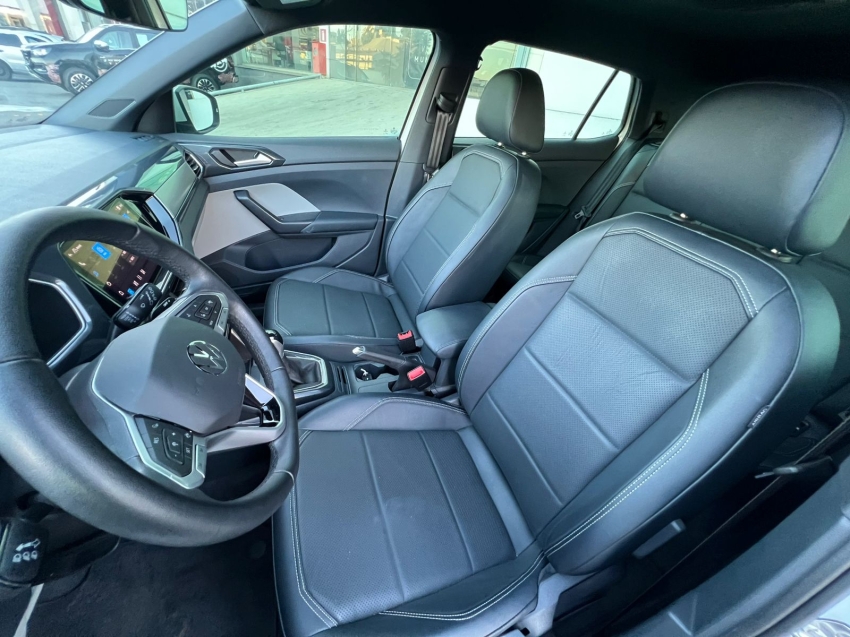 volkswagen t-cross highline 1.4 250 turbo tsi automatico 2023