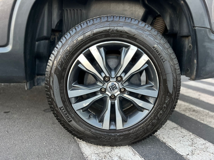 fiat toro freedom 2.0 16v 4x4 turbo diesel at9 automatico 2022