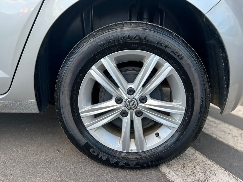 volkswagen polo 1.6 msi total flex manual 4p 2020