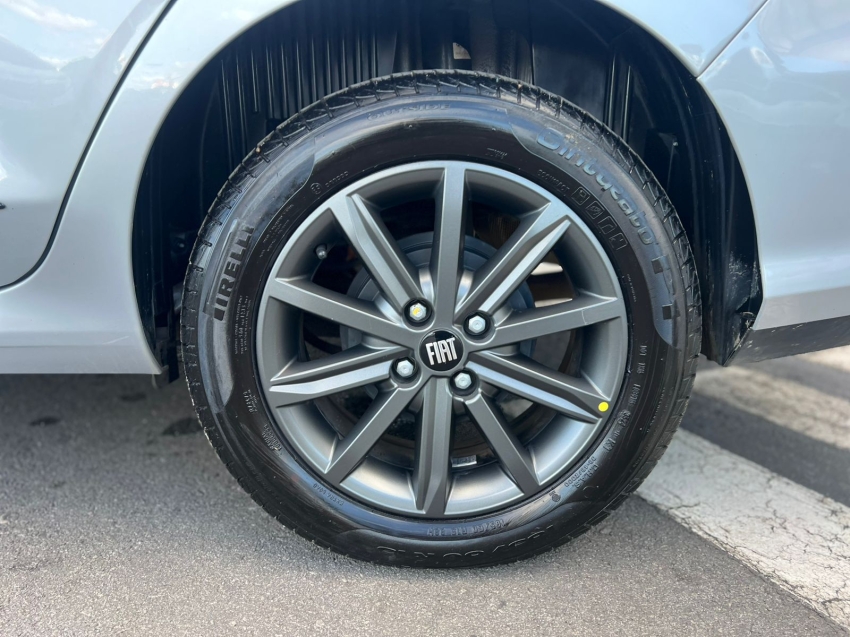 fiat cronos 1.3 firefly flex drive cvt 4p automatico 2025