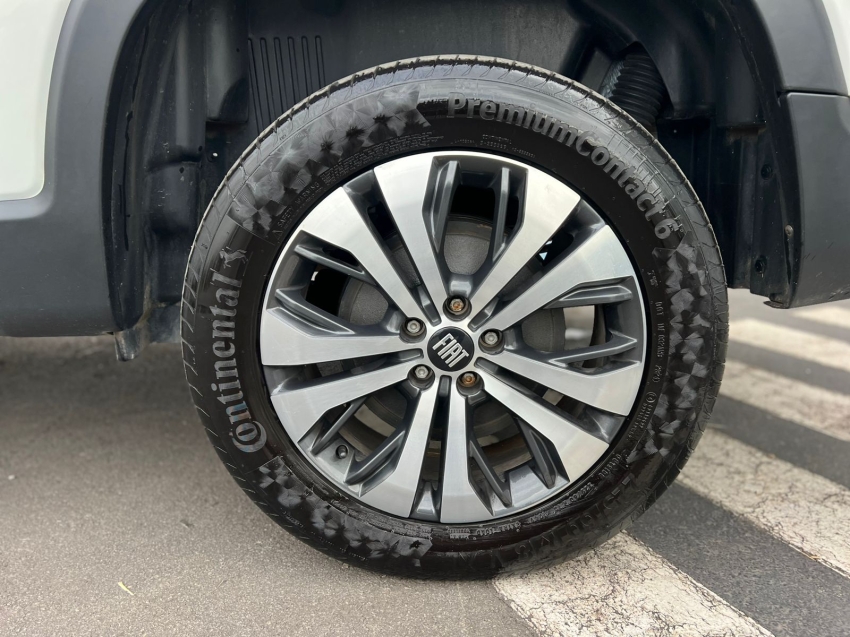 fiat toro 2.0 16v turbo diesel volcano 4wd at9 4p automatico 2022