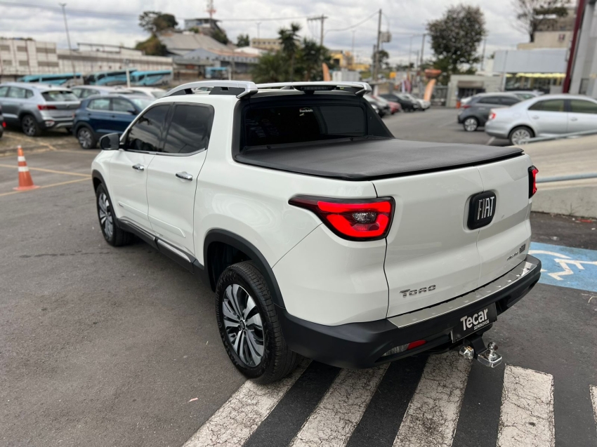 fiat toro 2.0 16v turbo diesel volcano 4wd at9 4p automatico 2022