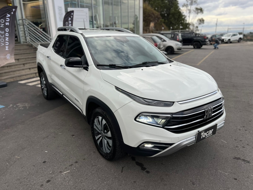 fiat toro 2.0 16v turbo diesel volcano 4wd at9 4p automatico 2022