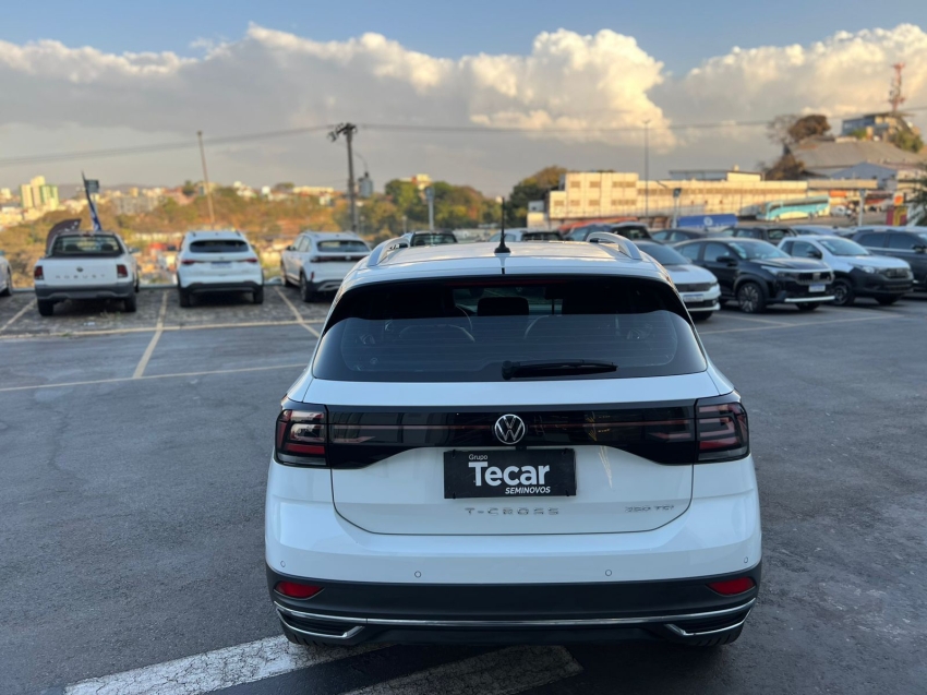 t-cross hg