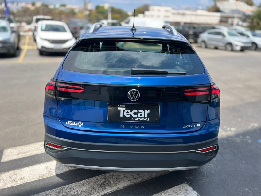 nivus highline 1.0 200 tsi turbo flex automatico 2023