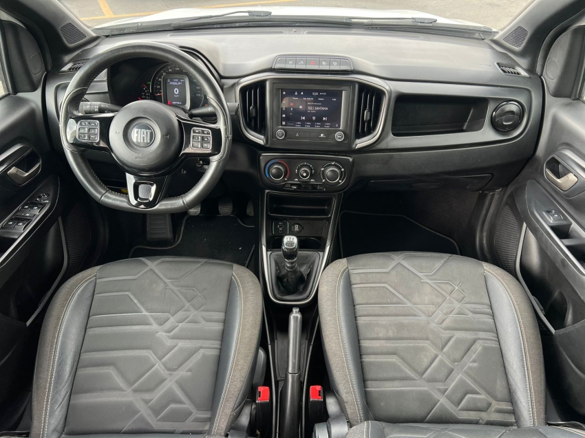 fiat strada volcano cabine dupla 1.3 firefly flex manual 2021/2021