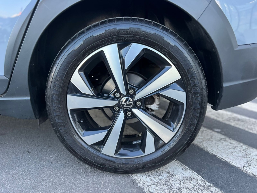 volkswagen nivus highiline 1.0 200 turbo tsi flex automatico 2023