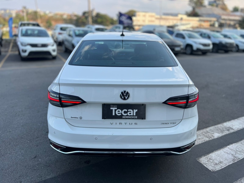 volkswagen virtus highline 1.0 200 turbo tsi automatico 2024