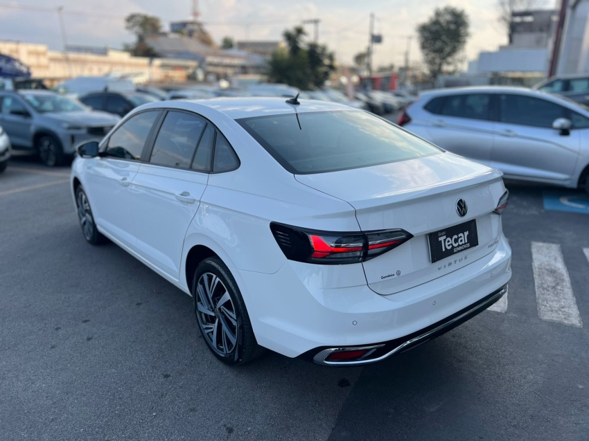 volkswagen virtus highline 1.0 200 turbo tsi automatico 2024