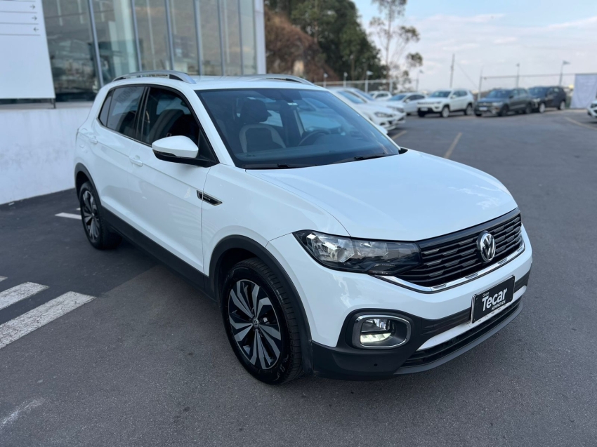 volkswagen t-cross  highline 1.4 250 turbo tsi automatico1