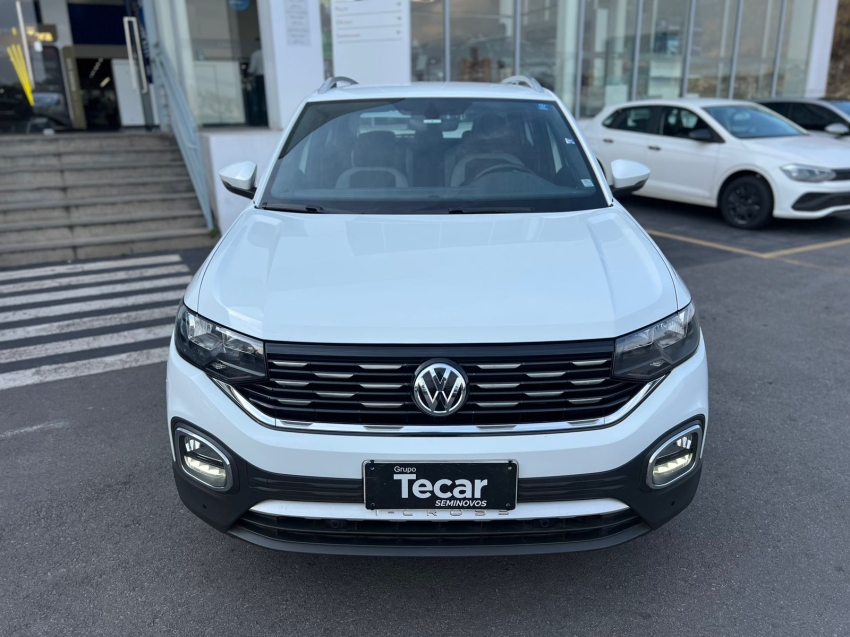 volkswagen t-cross  highline 1.4 250 turbo tsi automatico2
