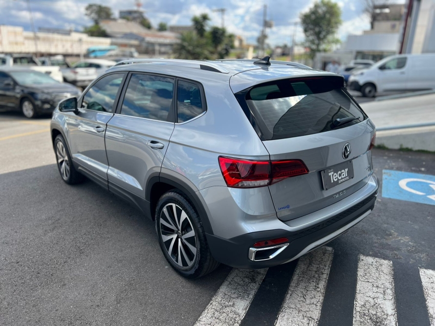 taos highline 1.4 turbo 250 tsi flex automatico 2022/20224