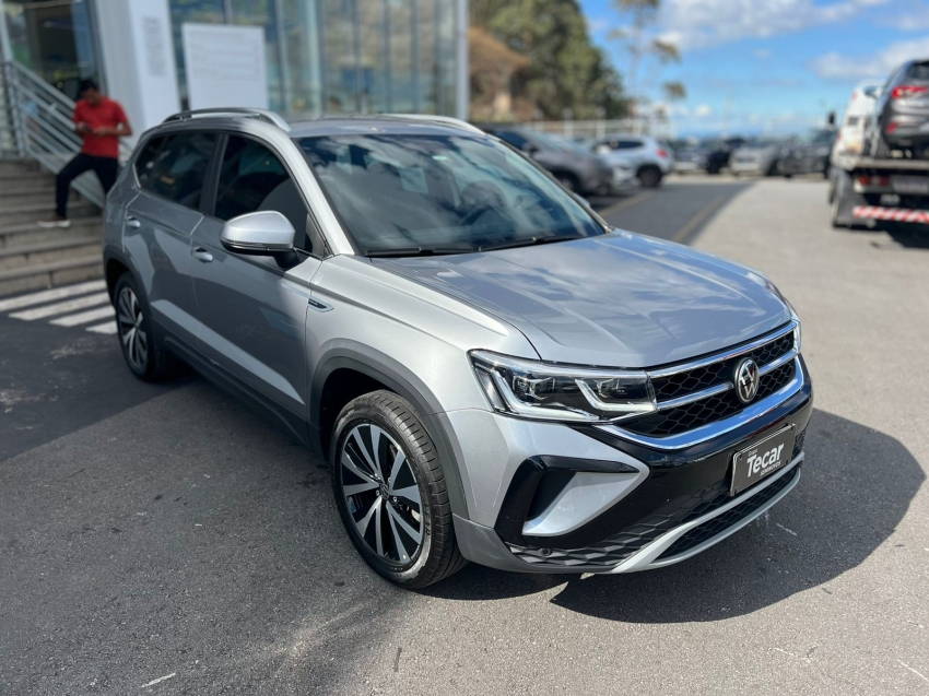 taos highline 1.4 turbo 250 tsi flex automatico 2022/20221