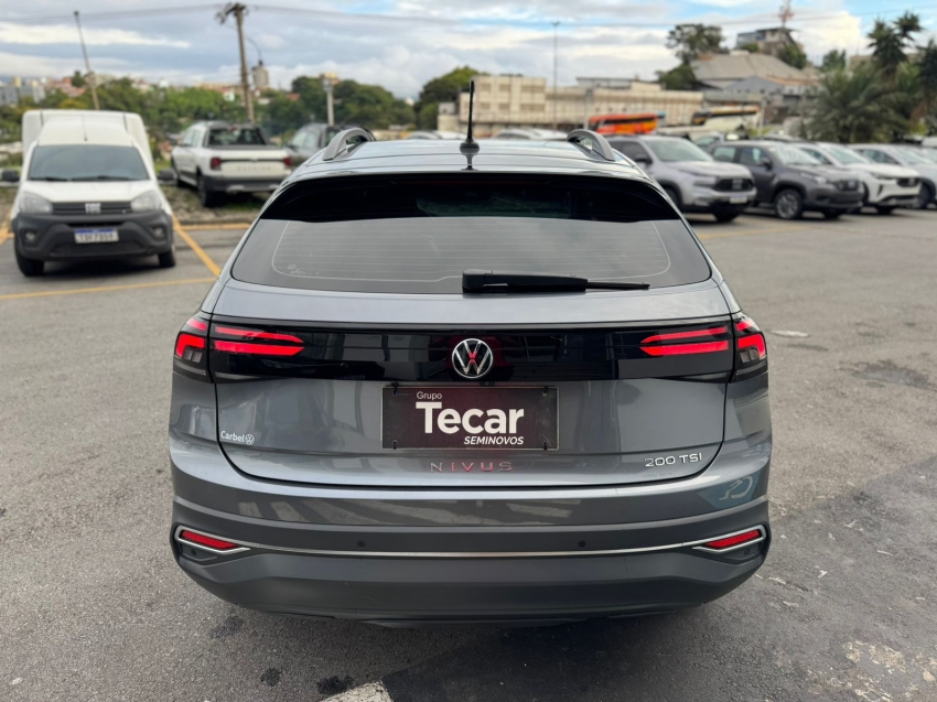 volkswagen nivus comfortline 1.0 turbo 200 tsi flex automatico 2023/20236