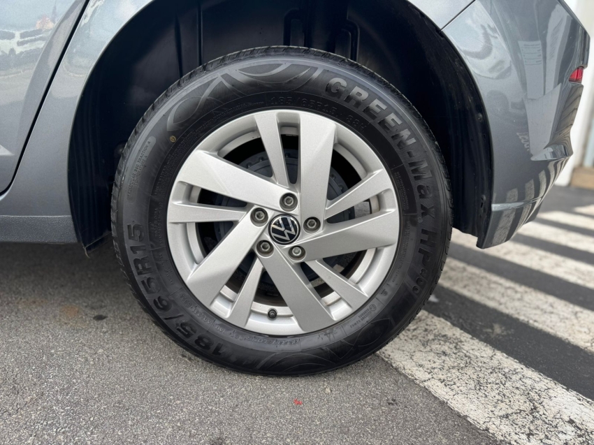 volkswagen polo comfortline  turbo 1.0 170 automatico 2024/20247