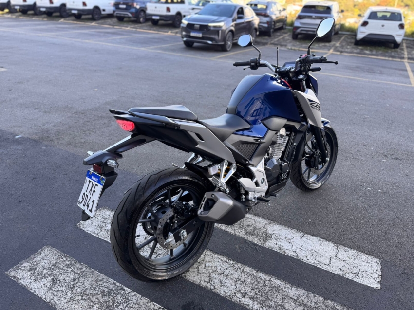 cb 300f twister2