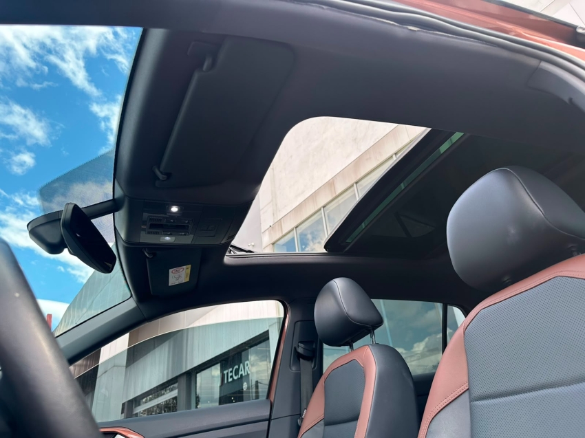 t-cross hl com teto solar9