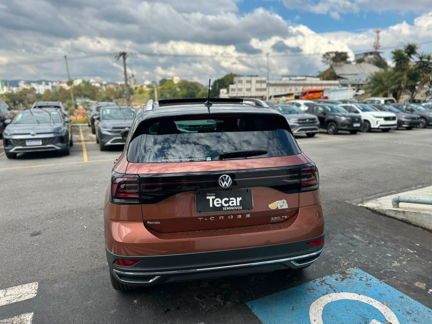 t-cross hl com teto solar4