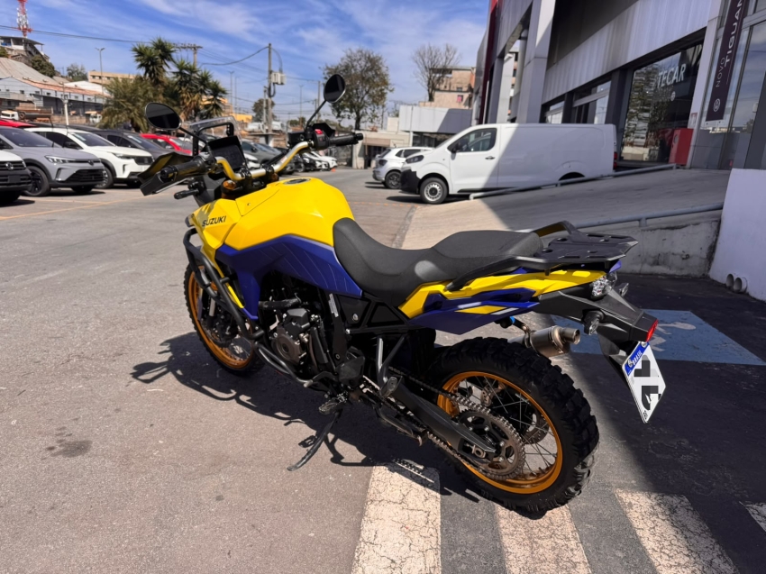 v strom 8001