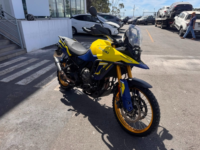 v strom 8000