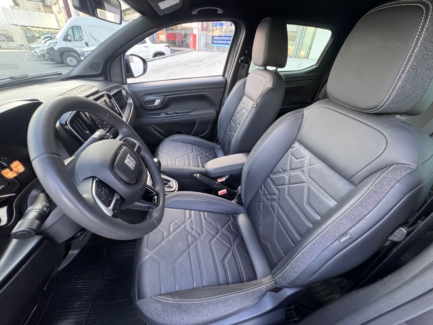 fiat  strada volcano 1.3 firefly cabine dupla automatico 2024/20244