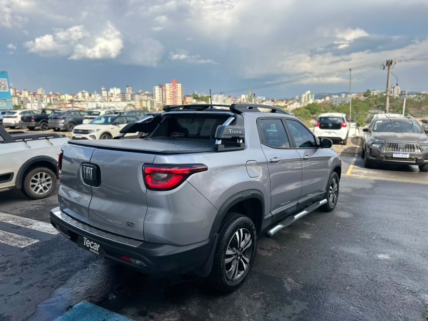 fiat toro freedom 1.3 turbo 270 at6 automatico 2024 /20247