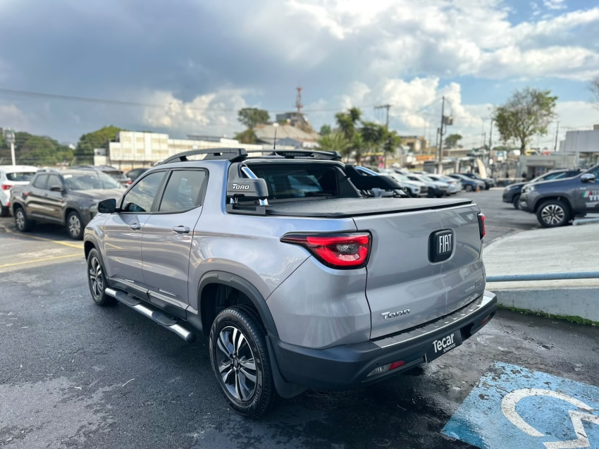 fiat toro freedom 1.3 turbo 270 at6 automatico 2024 /20246