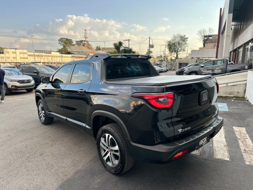 fiat toro freedom 2.4 flex at9 automatico 20175