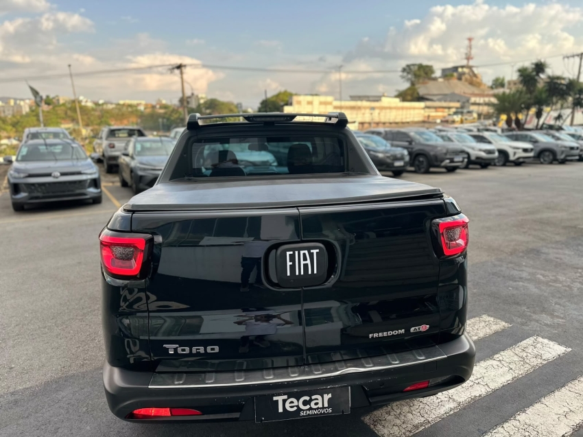 fiat toro freedom 2.4 flex at9 automatico 20177