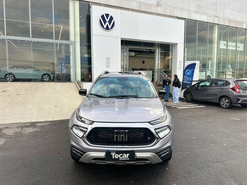 FIAT TORO VOLCANO 2.0 TURBO DIESEL 4WD AT9 4X4 AUTOMATICO 2024 /20242