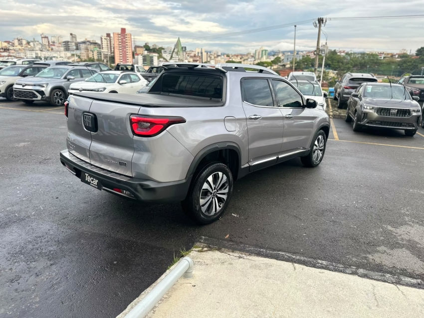 FIAT TORO VOLCANO 2.0 TURBO DIESEL 4WD AT9 4X4 AUTOMATICO 2024 /202412
