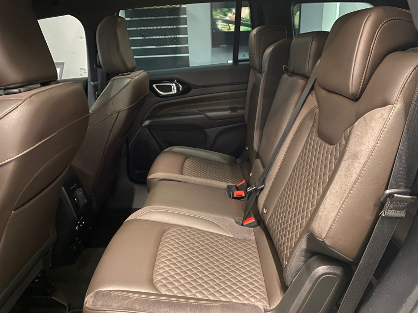 jeep commander 2.0 td380 turbo diesel overland at9 4p automatico 2022