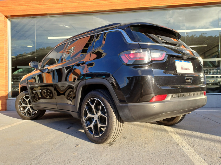 jeep compass 1.3 t270 turbo flex longitude at6 4p automatico 2025