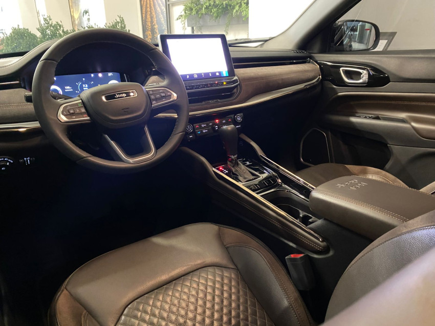 jeep commander 1.3 t270 turbo flex overland at6 4p automatico 2023