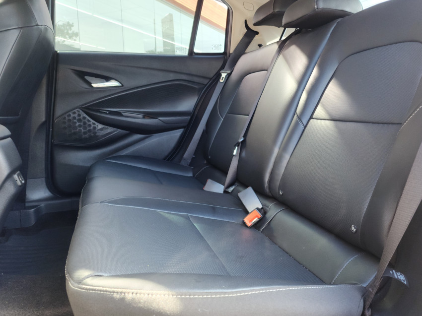 chevrolet onix 1.0 turbo flex premier automatico 4p 2025