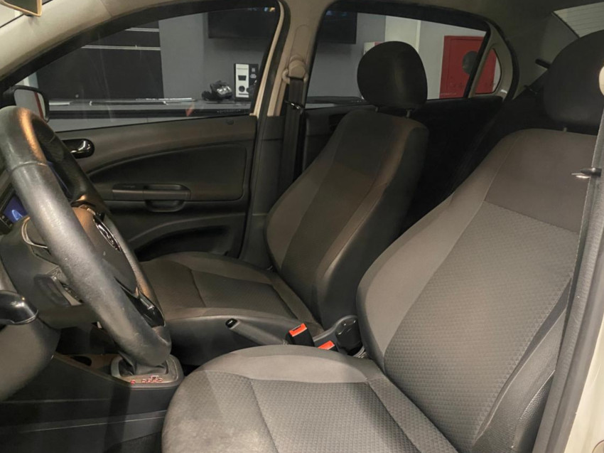 volkswagen voyage 1.6 16v msi totalflex 4p automatico flex 2020