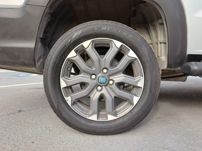 fiat strada 1.0 turbo 200 flex ultra cd cvt 4p automatico 2025