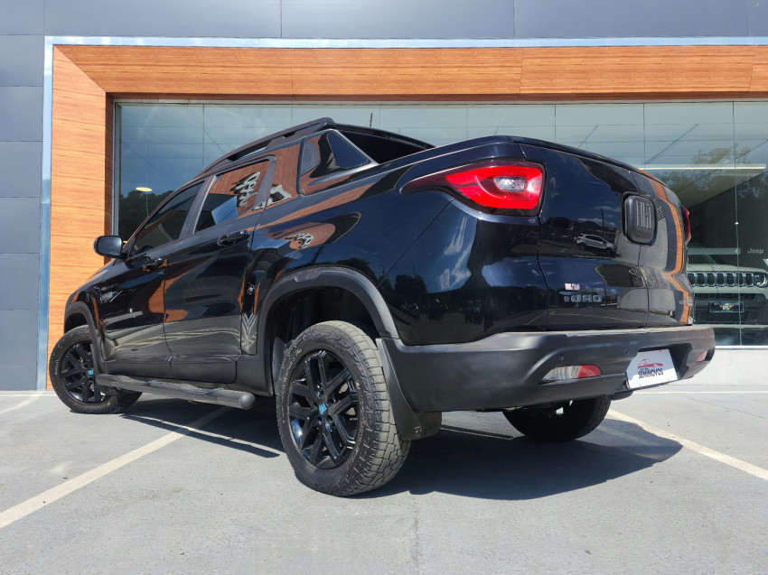 fiat toro 2.0 16v turbo diesel ultra 4wd at9 4p automatico 2023