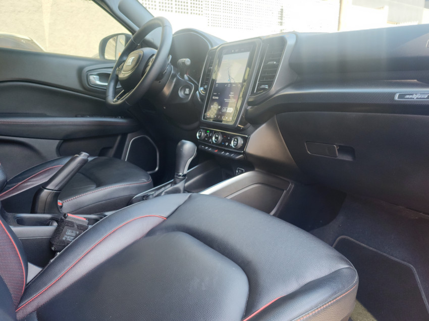 fiat toro 2.0 16v turbo diesel ultra 4wd at9 4p automatico 2023