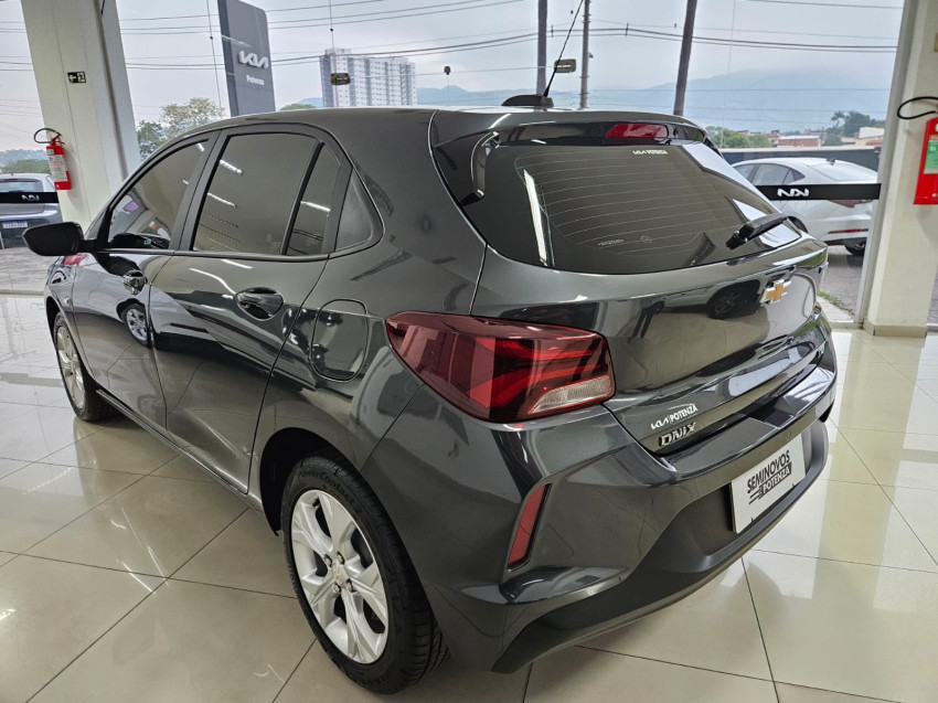 chevrolet onix 1.0 turbo flex ltz at 24/25 seminovo3