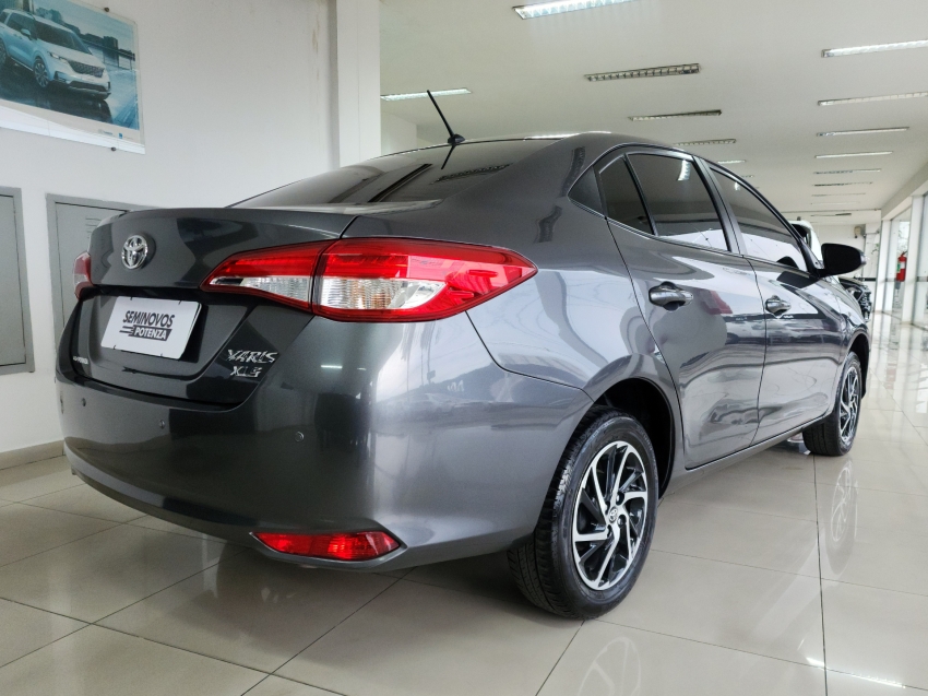 toyota yaris 1.5 16v flex sedan xls multidrive 24/25 seminovo