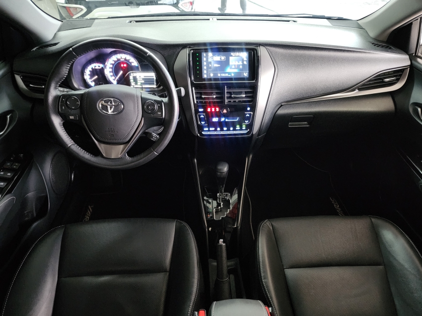 toyota yaris 1.5 16v flex sedan xls multidrive 24/25 seminovo