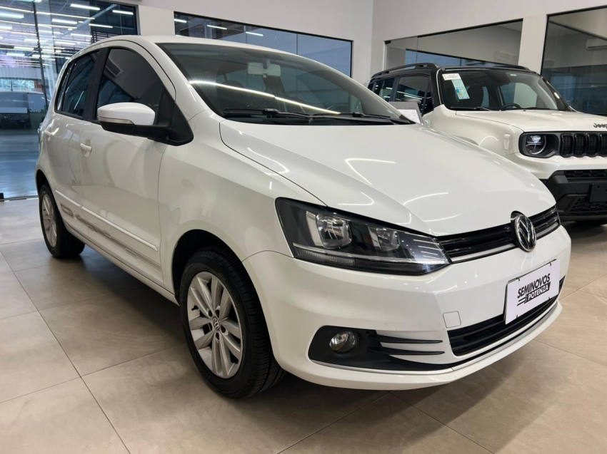 volkswagen fox 1.6 msi total flex connect 4p man 18/19 seminovo