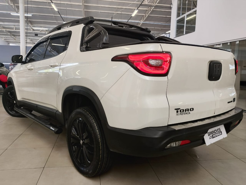fiat toro 1.3 turbo 270 flex volcano at6 24/25 seminovo