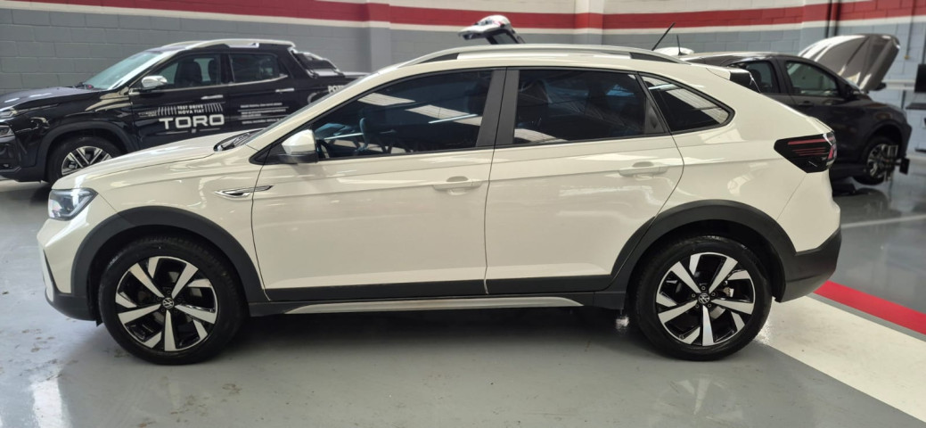 volkswagens nivus 1.0 200 tsi total flex highline at 22/22 seminovo