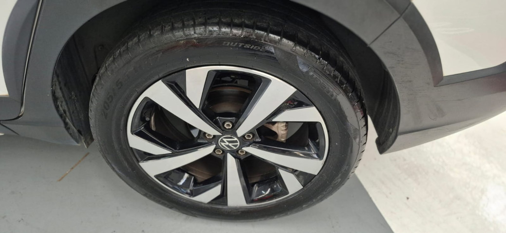 volkswagens nivus 1.0 200 tsi total flex highline at 22/22 seminovo
