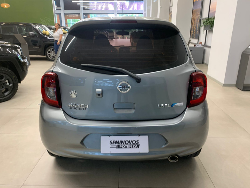 nissan march 1.6 sl 16v flex 4p xtronic 16/17 seminovo