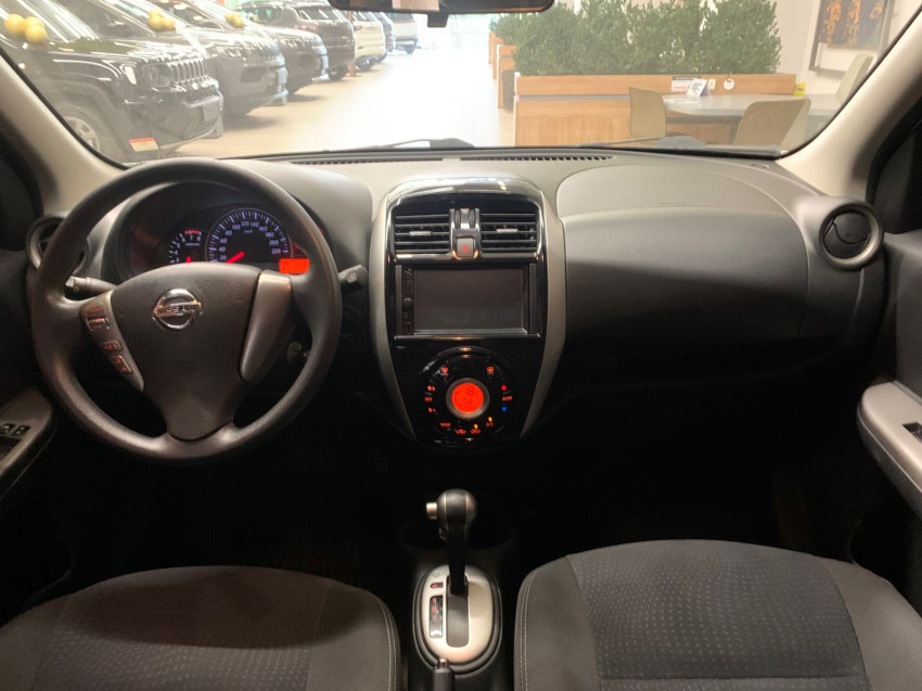 nissan march 1.6 sl 16v flex 4p xtronic 16/17 seminovo
